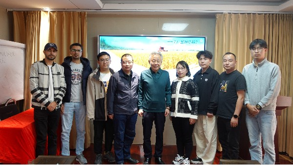 江蘇大學霍書豪教授一行到訪泓寶科技就芯生機農業科技應用于埃及鹽堿地治理項目展開交流與對接